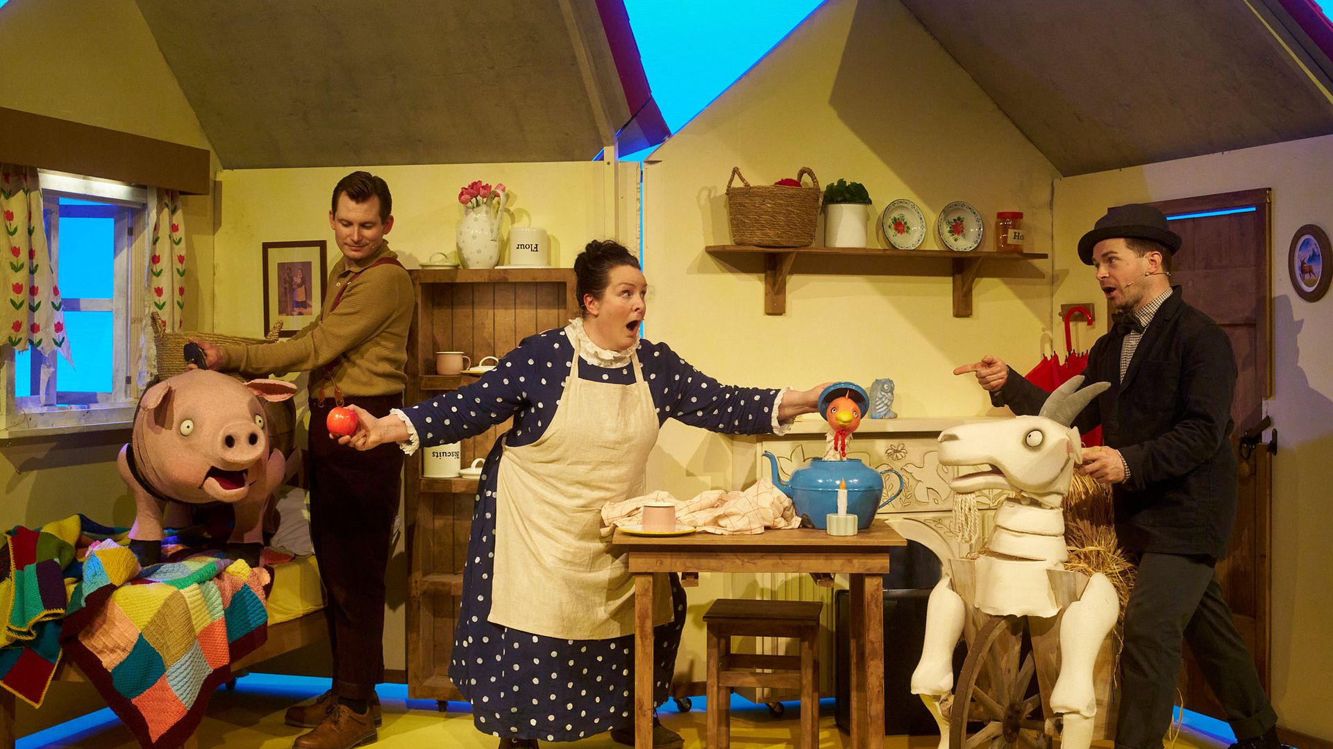 THE WORLD PREMIERE MUSICAL ADAPTATION OF JULIA DONALDSON AND AXEL SCHEFFLER’S BEST-SELLING BOOK ‘A SQUASH AND A SQUEEZE’ COMES TO LOWRY THIS SUMMER