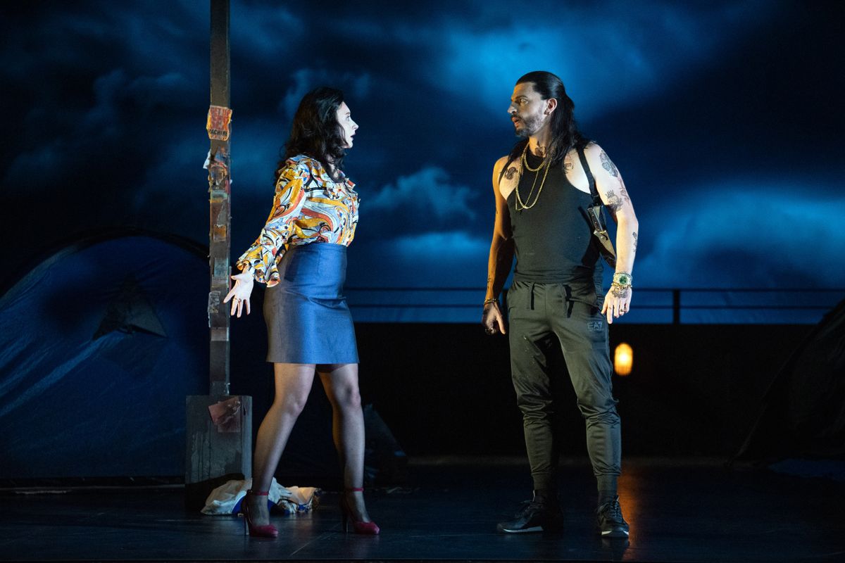 Alyona Abramova as Maddalena and Callum Thorpe as Sparafucile