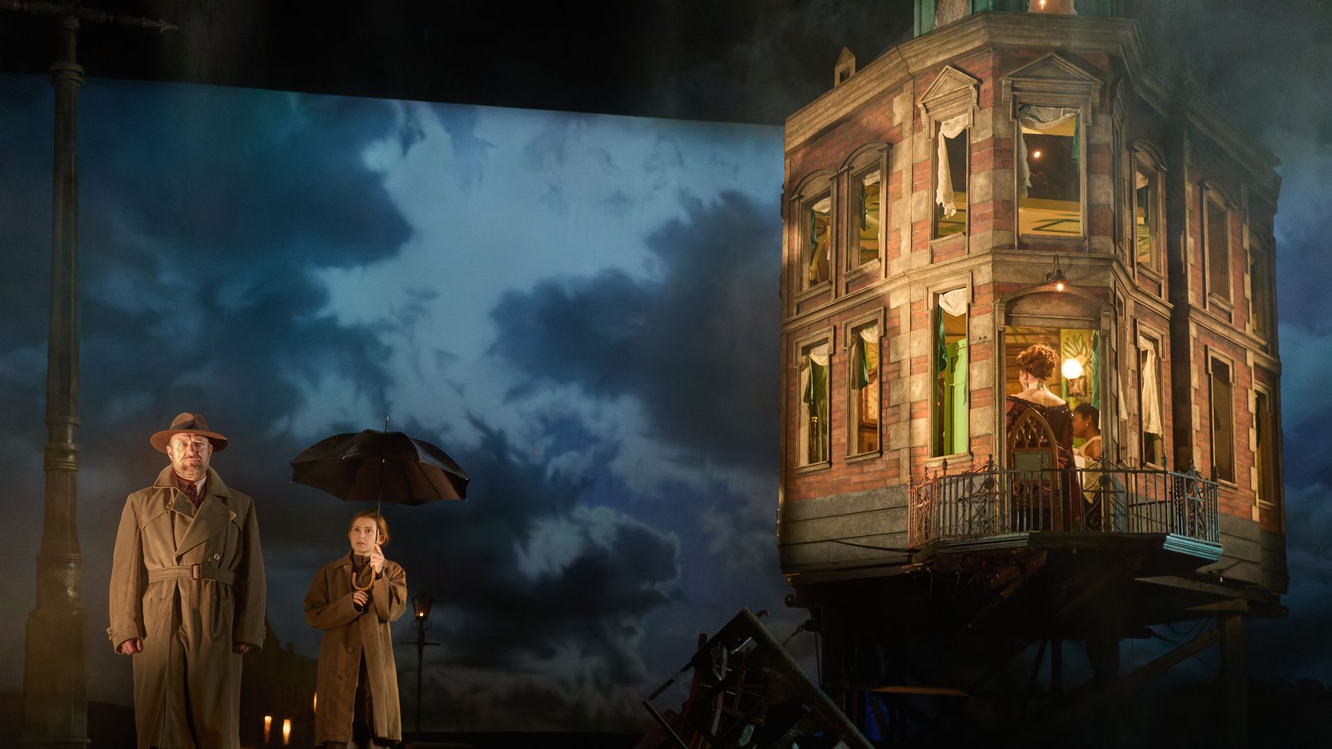 J B PRIESTLEY’S CLASSIC THRILLER AN INSPECTOR CALLS RETURNS TO LOWRY IN JANUARY 2028