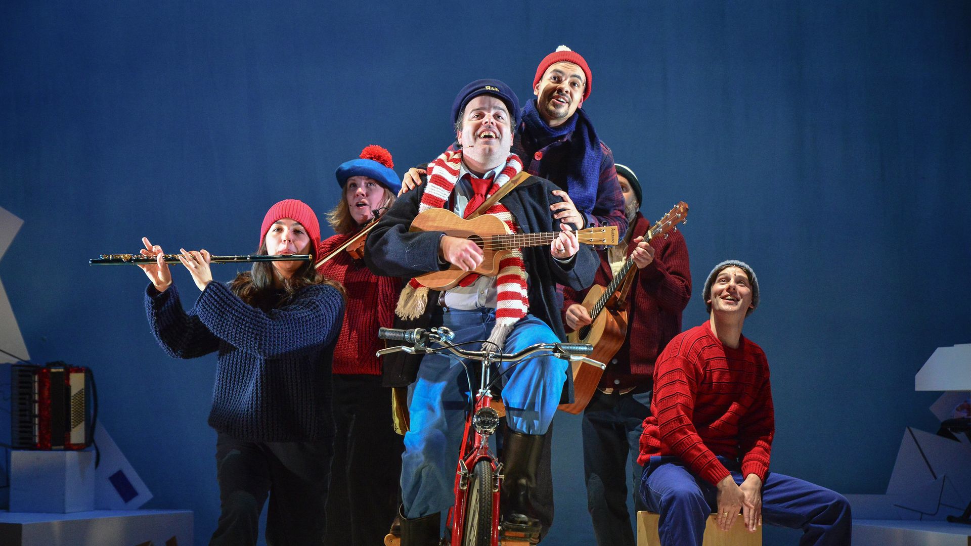 ANNOUNCEING THE JOLLY CHRISTMAS POSTMAN FOR LOWRY, SALFORD THIS CHRISTMAS 